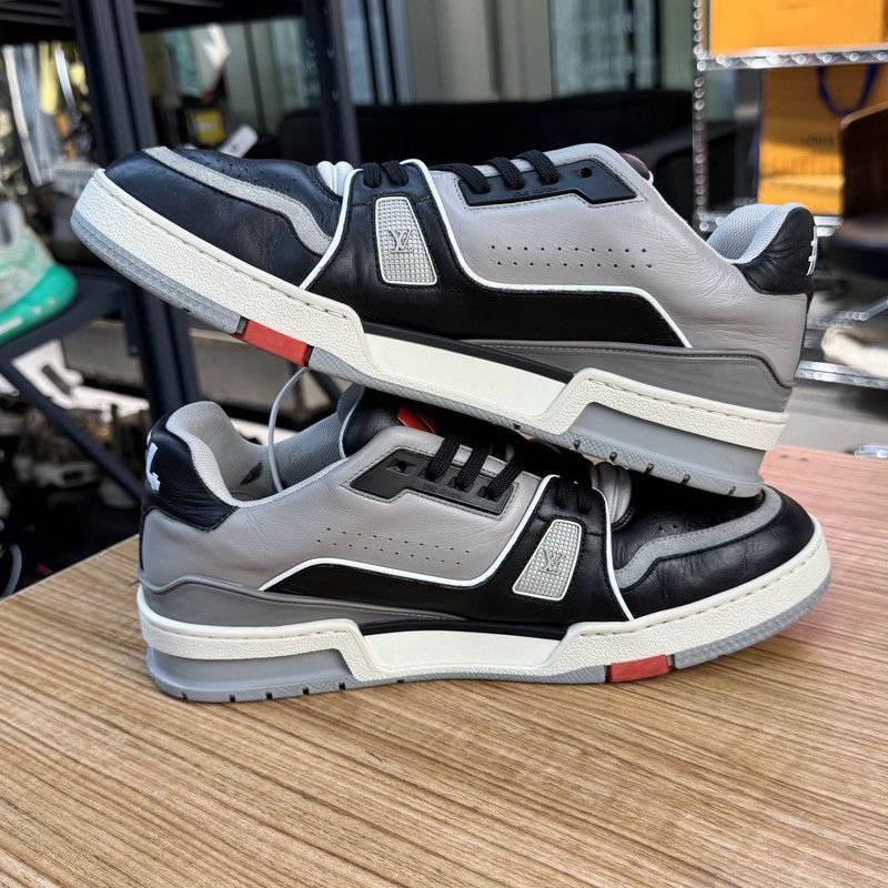 Louis Vuitton Louis Vuitton Trainer Sneakers in Black and Gray 0089 Size US 8 / EU 41 - 8 Thumbnail