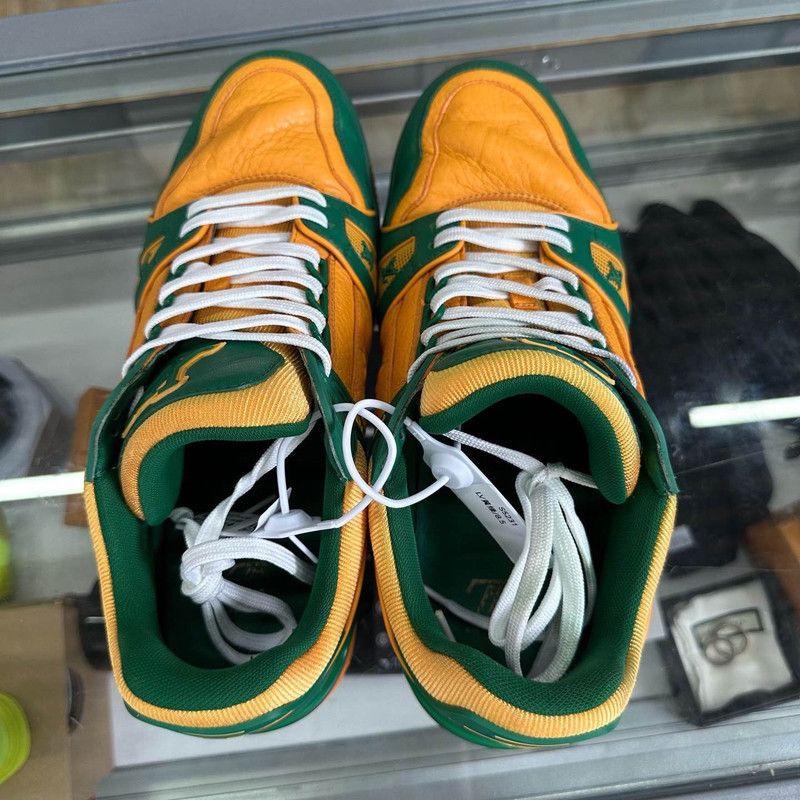 Louis Vuitton Louis Vuitton Trainer Stylish Sports Sneakers for Men 0089 Size US 9.5 / EU 42-43 - 7 Thumbnail
