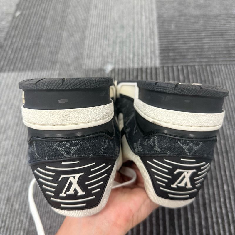Louis Vuitton Louis Vuitton Trainer Panda Low Top Sneakers 0089 Size US 8 / EU 41 - 9 Thumbnail