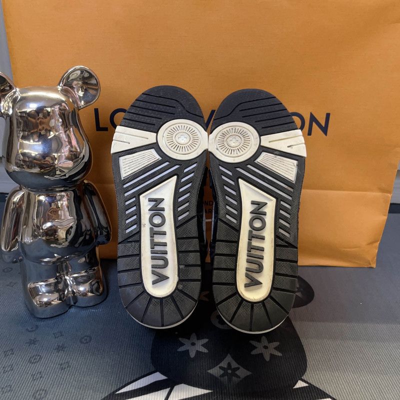 Louis Vuitton Louis Vuitton Classic Low-Top Trainer Sneakers 0089 Size US 9 / EU 42 - 4 Thumbnail