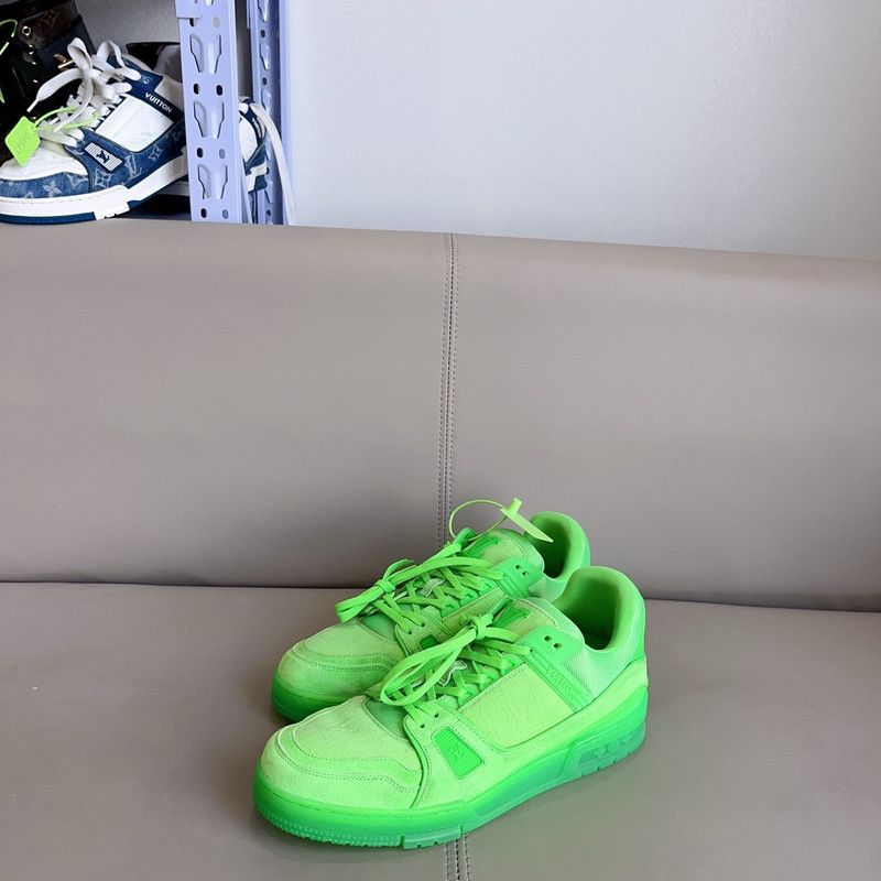 Louis Vuitton Louis Vuitton Trainer Low-Top Sneakers in Green 0089 Size US 9.5 / EU 42-43 - 2 Thumbnail