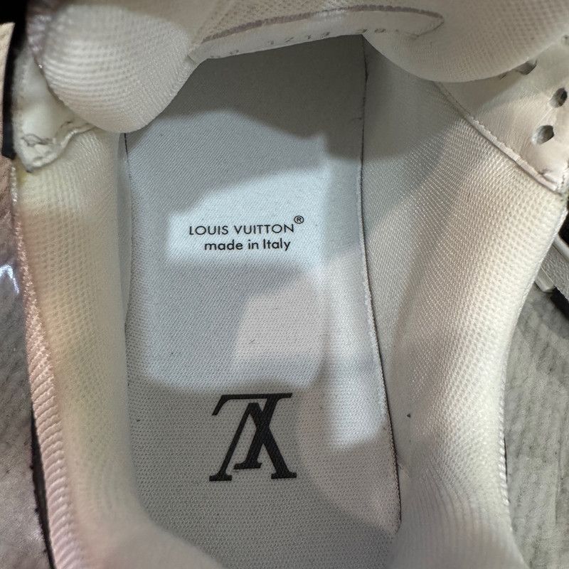 Louis Vuitton Louis Vuitton Trainer Panda Low-Top Sneakers 0089 Size US 8.5 / EU 41-42 - 11 Thumbnail