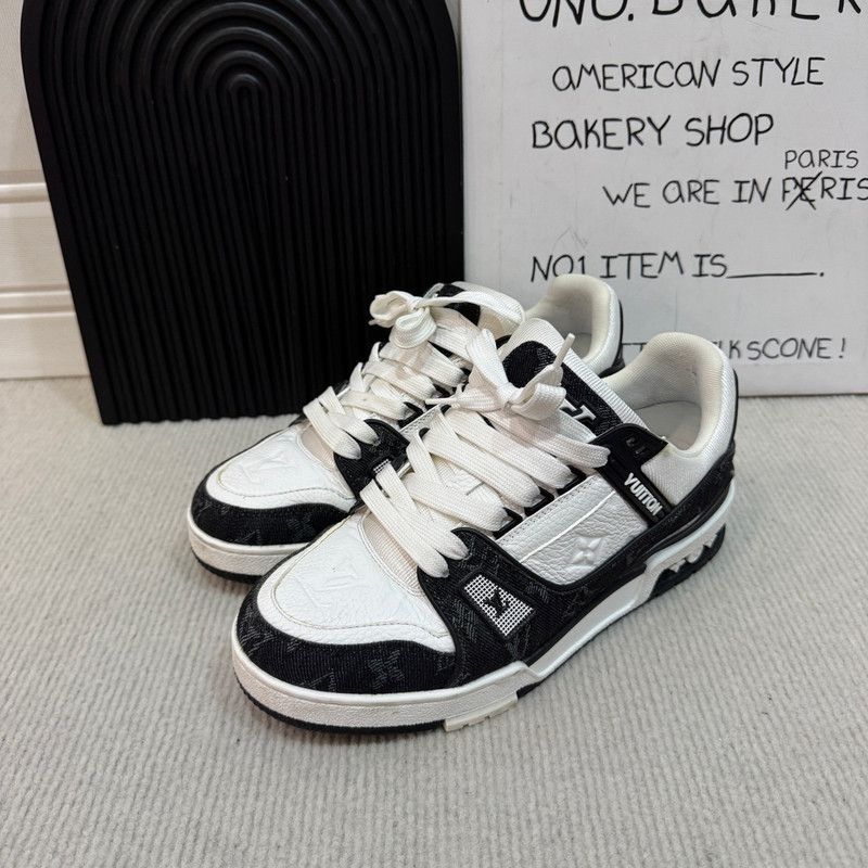 Louis Vuitton Louis Vuitton Trainer Panda Low-Top Sneakers 0089 Size US 8.5 / EU 41-42 - 3 Thumbnail