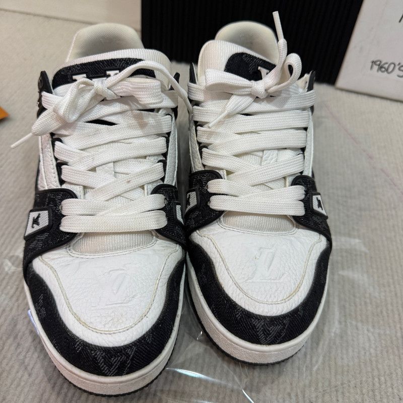 Louis Vuitton Louis Vuitton Trainer Panda Low-Top Sneakers 0089 Size US 8.5 / EU 41-42 - 6 Thumbnail