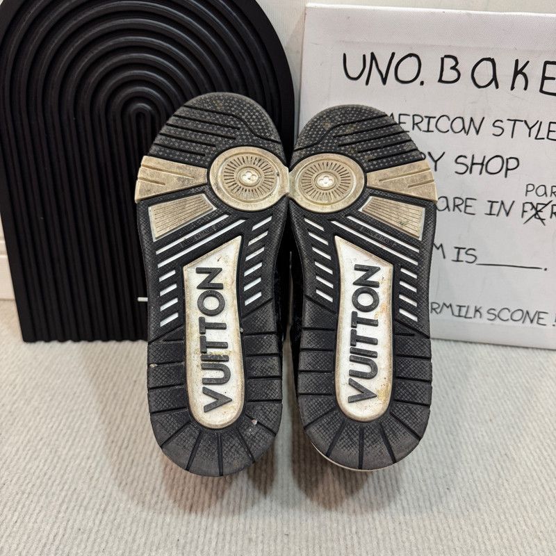 Louis Vuitton Louis Vuitton Trainer Panda Low-Top Sneakers 0089 Size US 8.5 / EU 41-42 - 5 Thumbnail