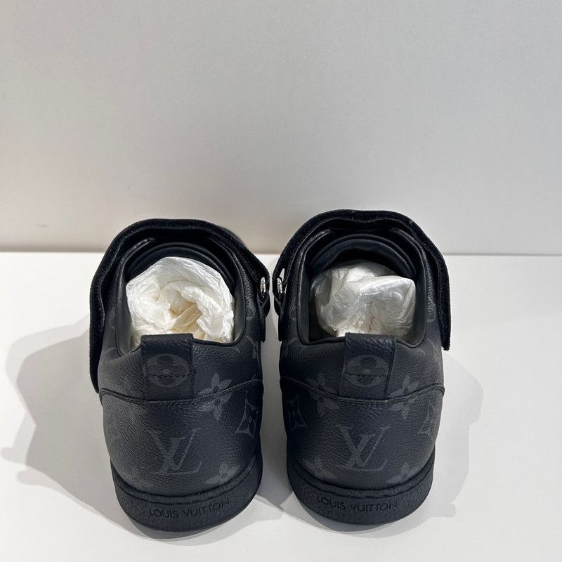 Louis Vuitton Louis Vuitton Black Logo Pattern Sneakers 0089 Size US 8 / EU 41 - 3 Thumbnail