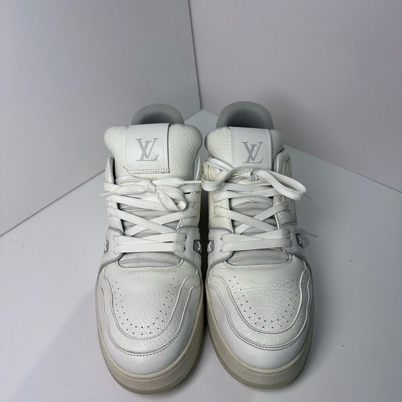 Louis Vuitton Louis Vuitton White Low-Top Fashion Sneakers 0089 Size US 9.5 / EU 42-43 - 2 Thumbnail