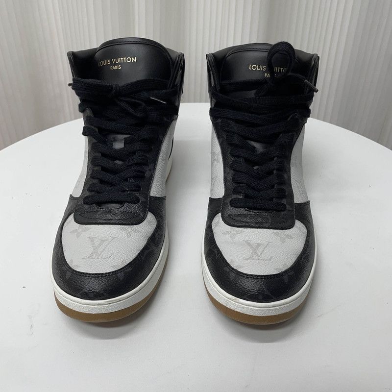Louis Vuitton Louis Vuitton Rivoli Monogram Strass Sneakers 0089 Size US 9.5 / EU 42-43 - 2 Thumbnail