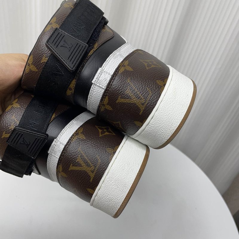 Louis Vuitton Louis Vuitton Rivoli Monogram Strass Sneakers 0089 Size US 9.5 / EU 42-43 - 6 Thumbnail