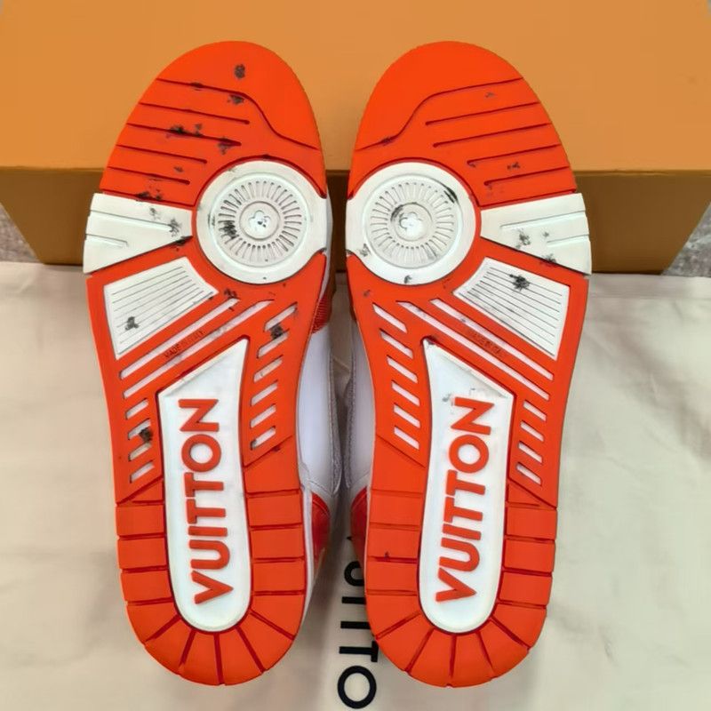 Louis Vuitton Louis Vuitton Iconic Low-Top Trainer Sneakers 0089 Size US 8.5 / EU 41-42 - 4 Thumbnail