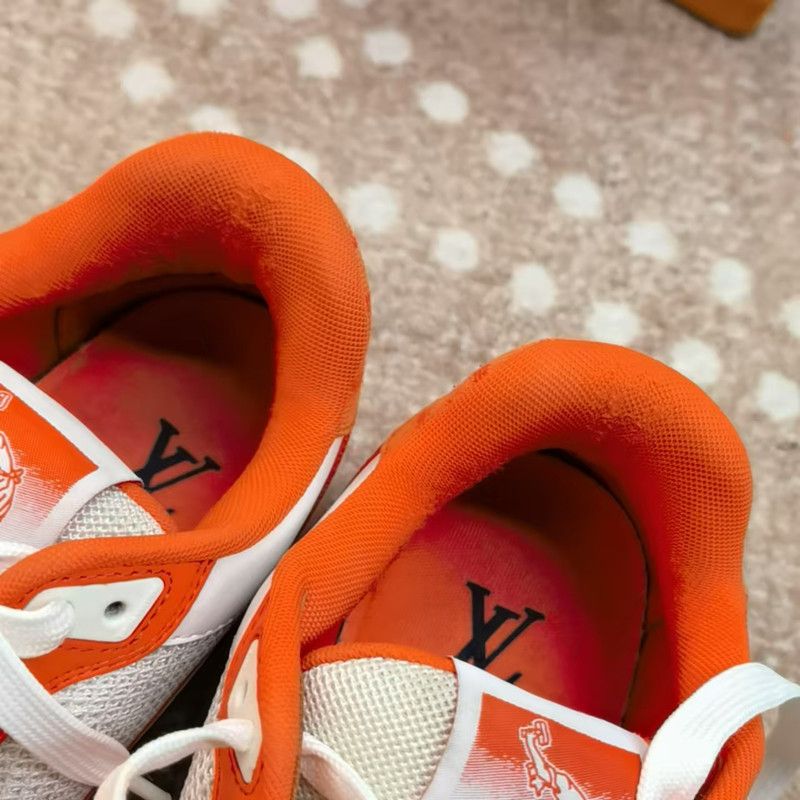 Louis Vuitton Louis Vuitton Iconic Low-Top Trainer Sneakers 0089 Size US 8.5 / EU 41-42 - 8 Thumbnail