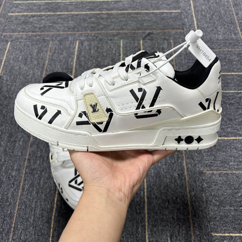 Louis Vuitton Louis Vuitton Trainer Low-Top Fashion Sneakers 0089 Size US 8.5 / EU 41-42 - 6 Thumbnail