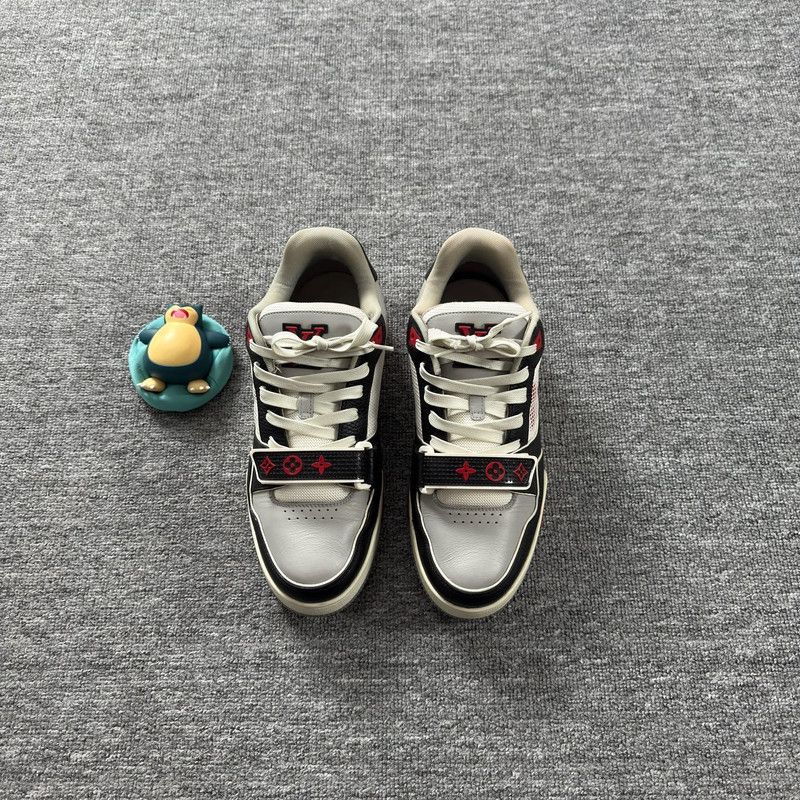 Louis Vuitton Louis Vuitton Trainer Low Top Sneakers for Men 0089 Size US 8 / EU 41 - 2 Thumbnail