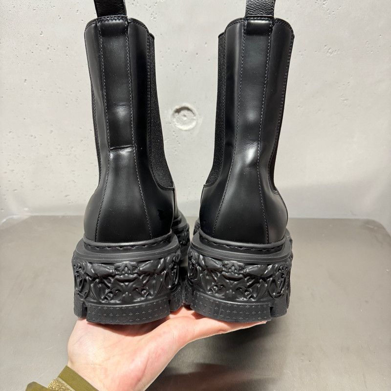 Louis Vuitton Louis Vuitton Black Chelsea Boots For Men 0089 Size US 8 / EU 41 - 3 Thumbnail
