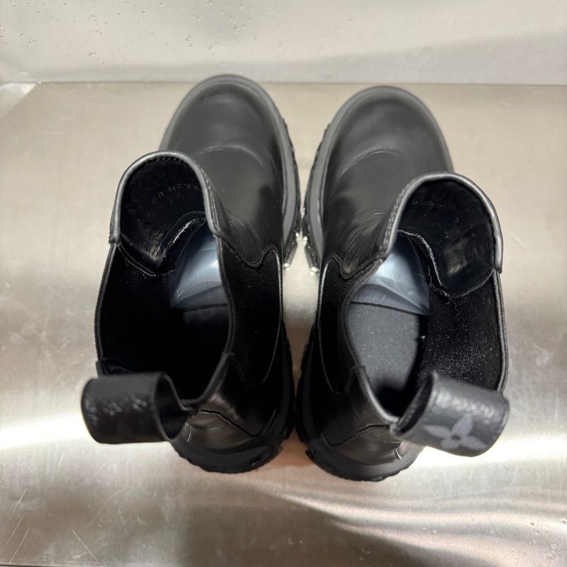 Louis Vuitton Louis Vuitton Black Chelsea Boots For Men 0089 Size US 8 / EU 41 - 8 Thumbnail