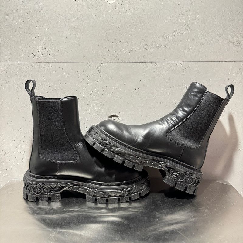 Louis Vuitton Louis Vuitton Black Chelsea Boots For Men 0089 Size US 8 / EU 41 - 6 Thumbnail