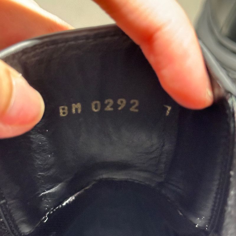 Louis Vuitton Louis Vuitton Black Chelsea Boots For Men 0089 Size US 8 / EU 41 - 5 Thumbnail