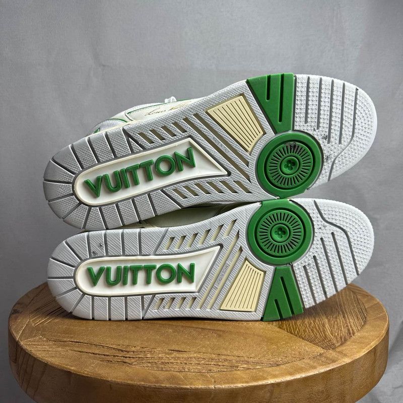 Louis Vuitton Louis Vuitton Classic Pattern Retro Low-Top Sneakers 0089 Size US 9.5 / EU 42-43 - 4 Thumbnail
