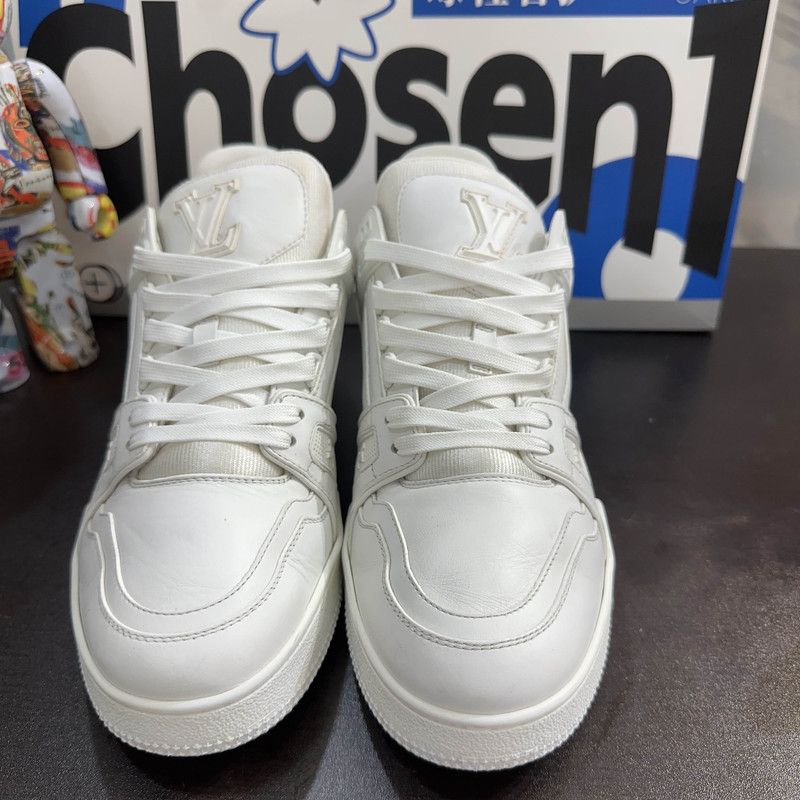 Louis Vuitton Louis Vuitton Trainer Sneakers White Fashion Shoes 0089 Size US 8.5 / EU 41-42 - 2 Thumbnail