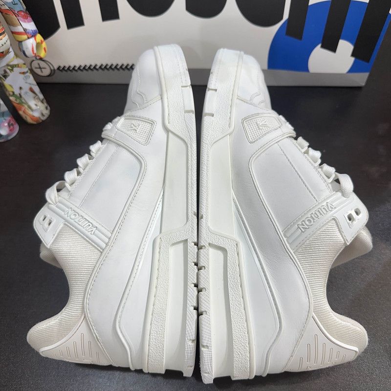 Louis Vuitton Louis Vuitton Trainer Sneakers White Fashion Shoes 0089 Size US 8.5 / EU 41-42 - 7 Thumbnail