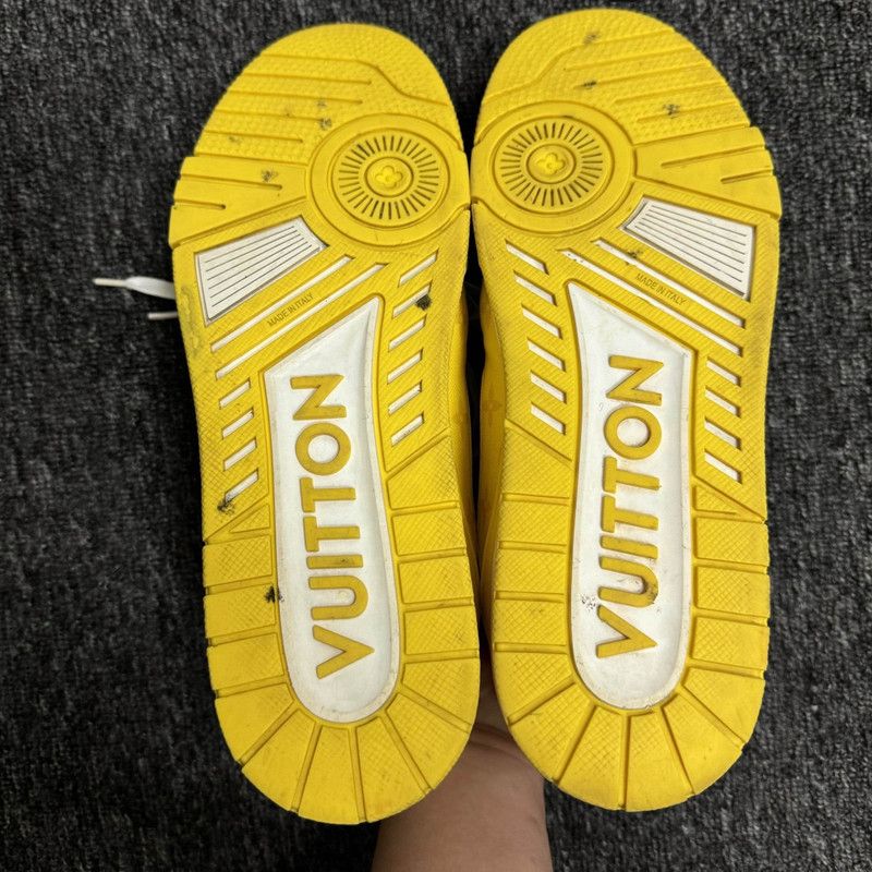 Louis Vuitton Louis Vuitton Stylish Low-Top Sneakers in White and Yellow 0089 Size US 10.5 / EU 43-44 - 4 Thumbnail
