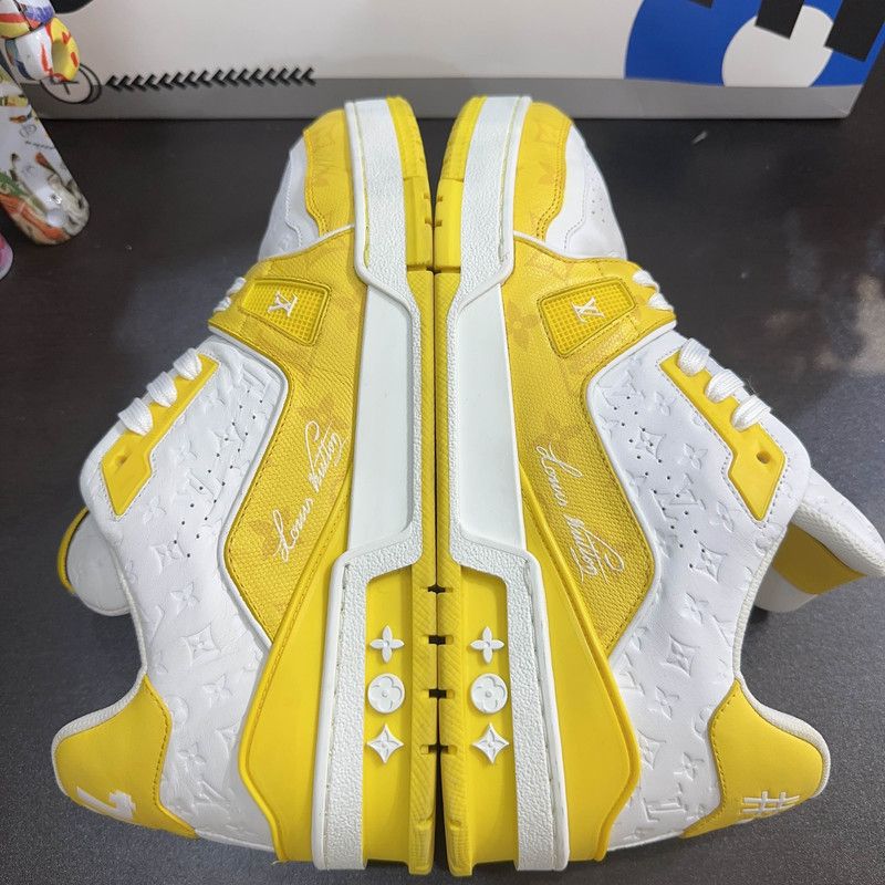 Louis Vuitton Louis Vuitton Trainer Low Tops in White and Yellow 0089 Size US 8 / EU 41 - 7 Thumbnail
