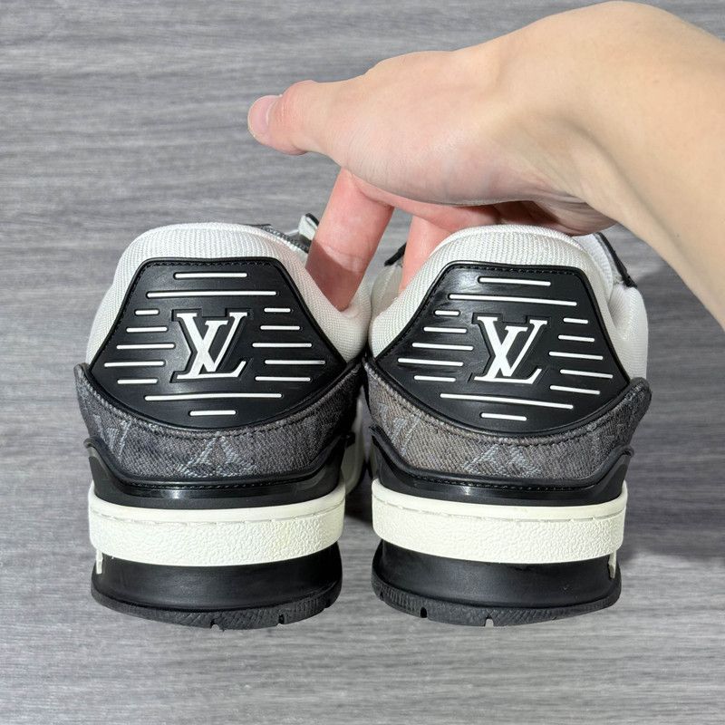 Louis Vuitton Louis Vuitton Trainer Panda Low-Top Sneakers 0089 Size US 8.5 / EU 41-42 - 3 Thumbnail