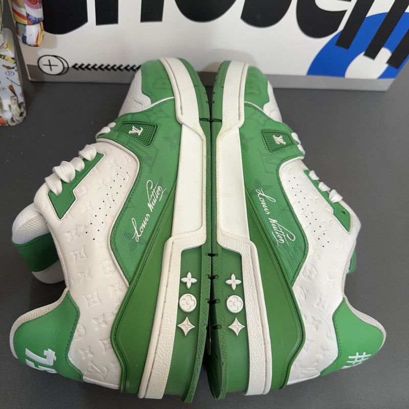 Louis Vuitton Louis Vuitton Low Top Leather Trainers in White Green 0089 Size US 8.5 / EU 41-42 - 9 Thumbnail