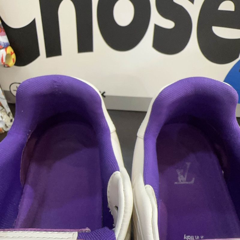 Louis Vuitton Louis Vuitton Trainer Low-Top Sneakers in White and Purple 0089 Size US 8 / EU 41 - 9 Thumbnail