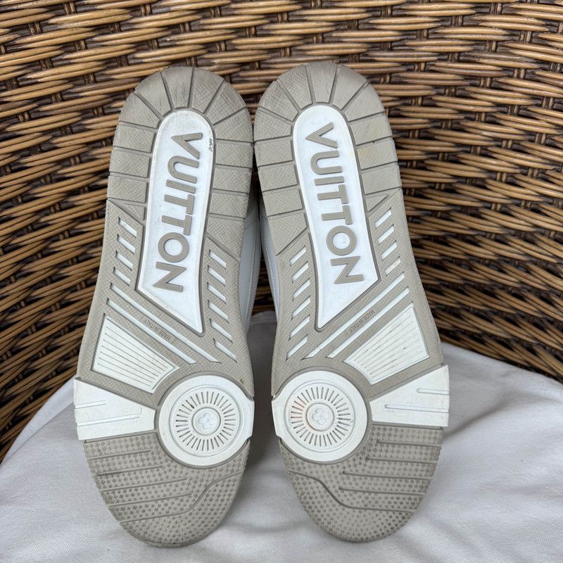 Louis Vuitton Louis Vuitton Trainer Beige Low-top Stylish Sneakers 0089 Size US 9.5 / EU 42-43 - 4 Thumbnail