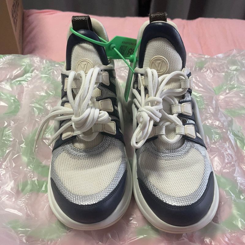 Louis Vuitton Louis Vuitton White Blue Silver Sneakers 0089 Size US 6.5 / EU 39-40 - 4 Thumbnail