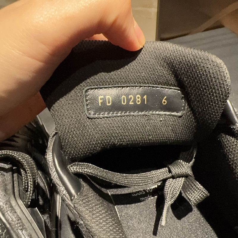 Louis Vuitton Louis Vuitton Black Casual Sneakers 0089 Size US 7.5 / EU 40-41 - 5 Thumbnail
