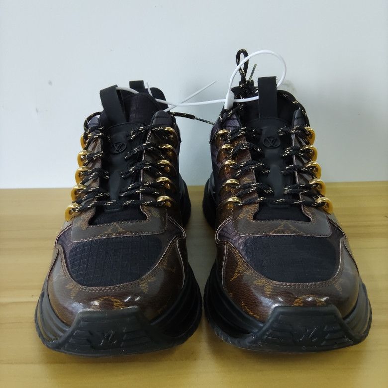 Louis Vuitton Louis Vuitton Run Away Casual Sneakers for Men 0089 Size US 8 / EU 41 - 2 Thumbnail