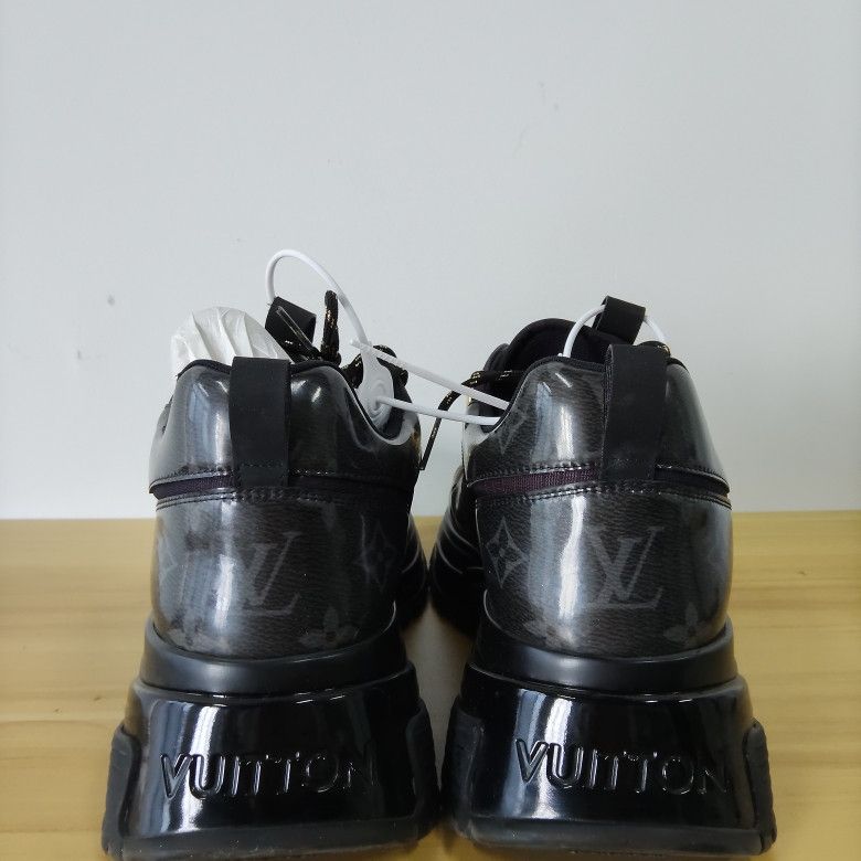 Louis Vuitton Louis Vuitton Run Away Casual Sneakers for Men 0089 Size US 8 / EU 41 - 3 Thumbnail