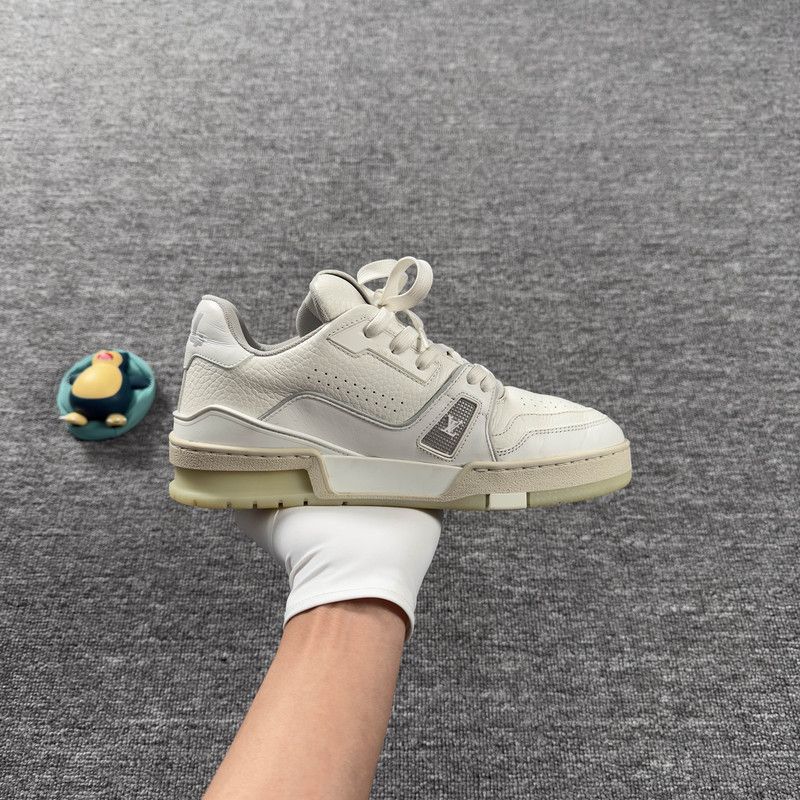 Louis Vuitton Louis Vuitton White Trainer Low-Top Fashion Sneakers 0089 Size US 7.5 / EU 40-41 - 7 Thumbnail