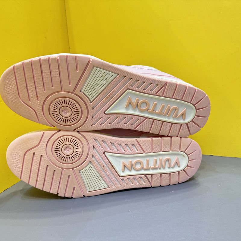 Louis Vuitton Louis Vuitton Trainer Leather Low-Top Sneakers 0089 Size US 11 / EU 44 - 4 Thumbnail
