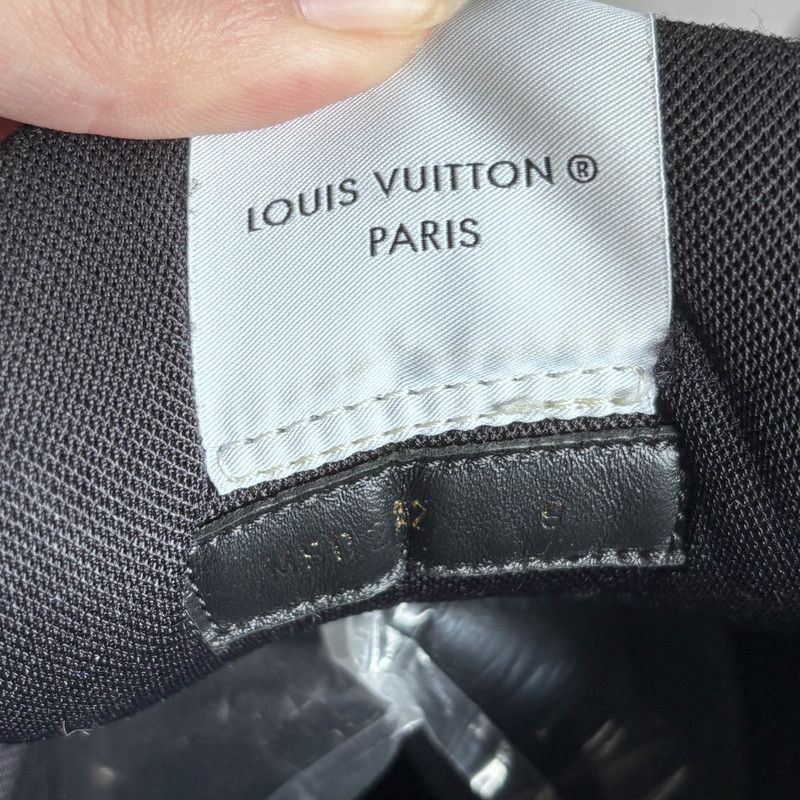 Louis Vuitton Louis Vuitton Velcro Round-Toe Low-Top Sneakers 0089 Size US 9.5 / EU 42-43 - 5 Thumbnail