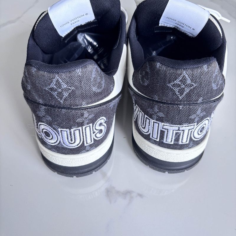 Louis Vuitton Louis Vuitton Velcro Round-Toe Low-Top Sneakers 0089 Size US 9.5 / EU 42-43 - 3 Thumbnail