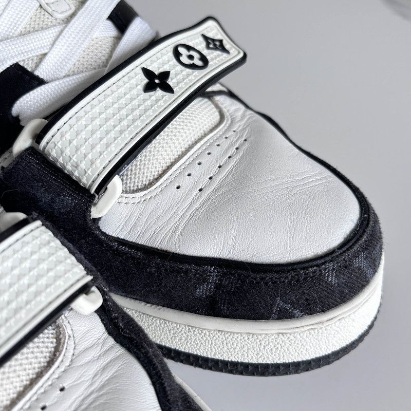 Louis Vuitton Louis Vuitton Velcro Round-Toe Low-Top Sneakers 0089 Size US 9.5 / EU 42-43 - 7 Thumbnail
