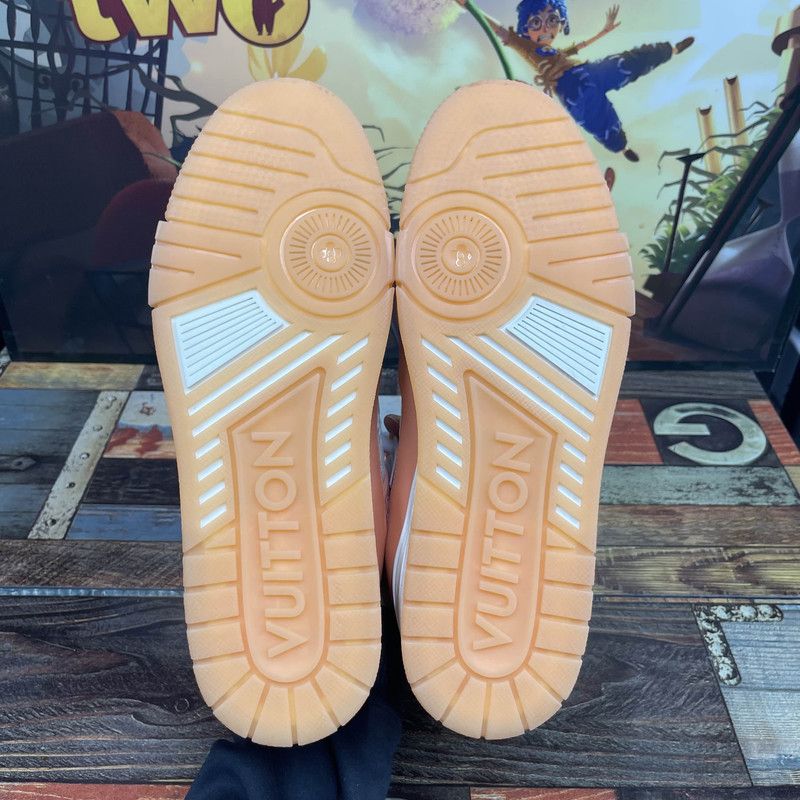 Louis Vuitton Louis Vuitton Low-Top Trainers in Peach Pink 0089 Size US 9.5 / EU 42-43 - 4 Thumbnail