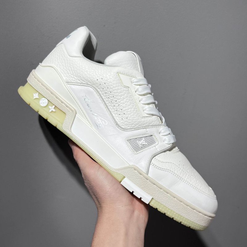 Louis Vuitton Louis Vuitton White Trainer Sneakers for Men and Women 0089 Size US 9 / EU 42 - 16 Thumbnail