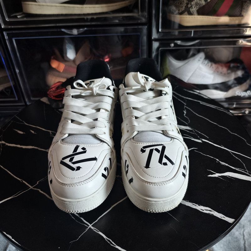 Louis Vuitton Louis Vuitton Trainer Low-Top Sneakers for Men 0089 Size US 8 / EU 41 - 2 Thumbnail