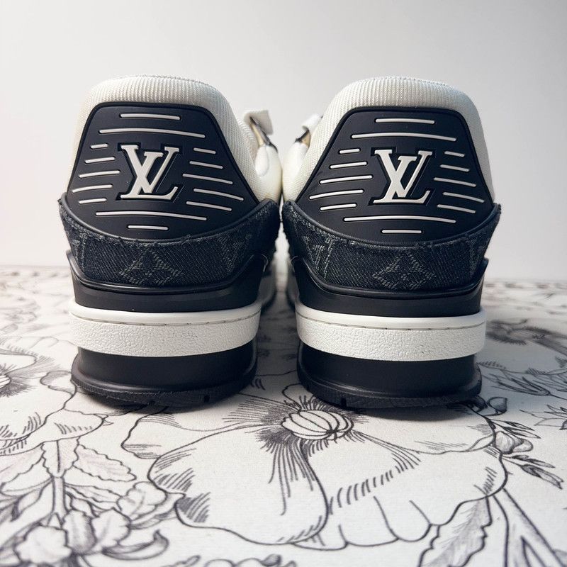 Louis Vuitton Louis Vuitton Panda Print Low-Top Sneakers 0089 Size US 9.5 / EU 42-43 - 3 Thumbnail