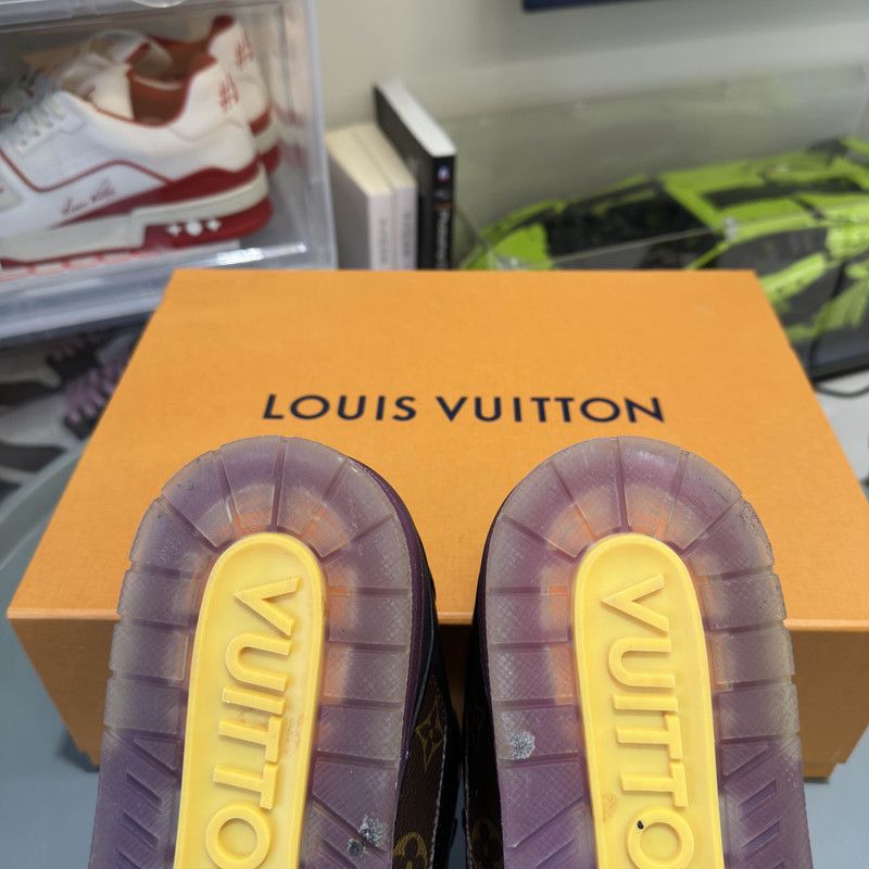 Louis Vuitton Louis Vuitton Trainer Casual Sneakers in Lakers Colorway 0089 Size US 8.5 / EU 41-42 - 7 Thumbnail