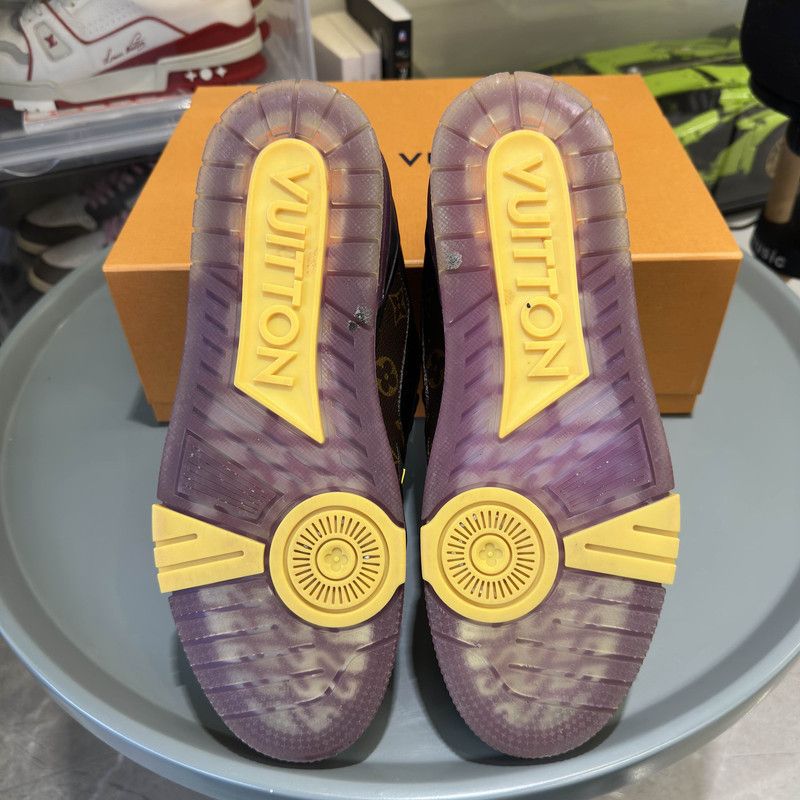 Louis Vuitton Louis Vuitton Trainer Casual Sneakers in Lakers Colorway 0089 Size US 8.5 / EU 41-42 - 4 Thumbnail