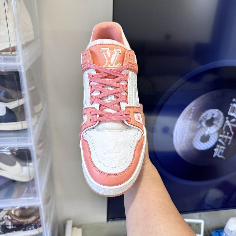 Louis Vuitton Louis Vuitton Trainer Low Leather Sneakers in Peach Pink 0089 Size US 8.5 / EU 41-42 - 14 Thumbnail