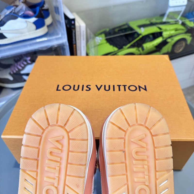 Louis Vuitton Louis Vuitton Trainer Low Leather Sneakers in Peach Pink 0089 Size US 8.5 / EU 41-42 - 7 Thumbnail