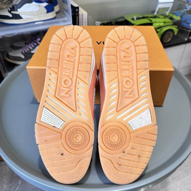 Louis Vuitton Louis Vuitton Trainer Low Leather Sneakers in Peach Pink 0089 Size US 8.5 / EU 41-42 - 4 Thumbnail
