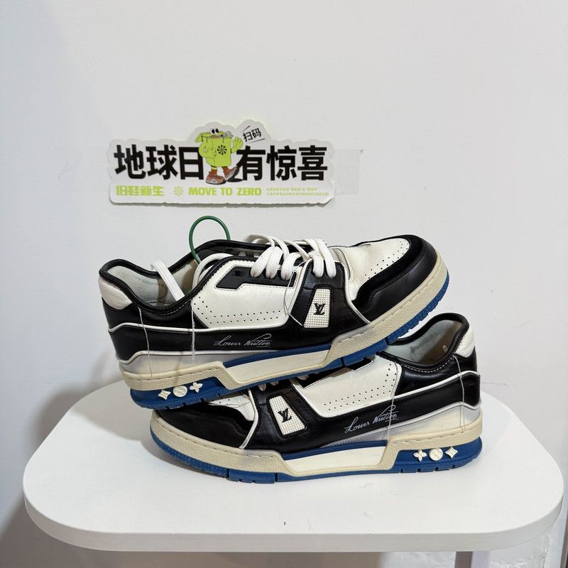 Louis Vuitton Louis Vuitton Trainer Sneakers in Black and Blue 0089 Size US 8 / EU 41 - 6 Thumbnail