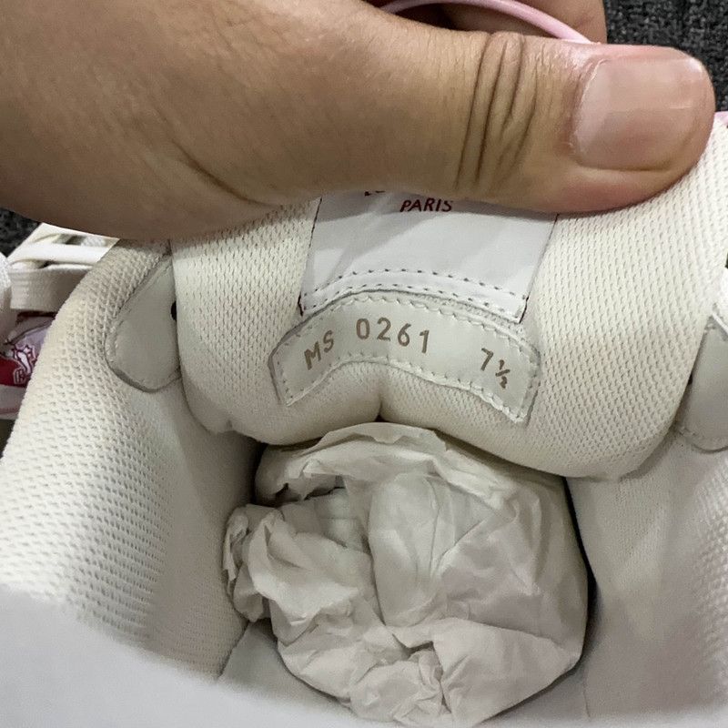 Louis Vuitton Louis Vuitton White and Red Trainer Sneakers 0089 Size US 8 / EU 41 - 5 Thumbnail